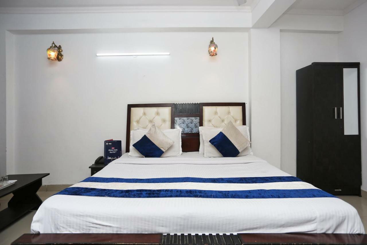 Oyo 8253 Golden Heights Hotel New Delhi Exterior photo